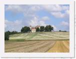 IMG_1612 * La butte de Doue et l'Eglise Saint-Martin en son sommet * 640 x 480 * (99KB)