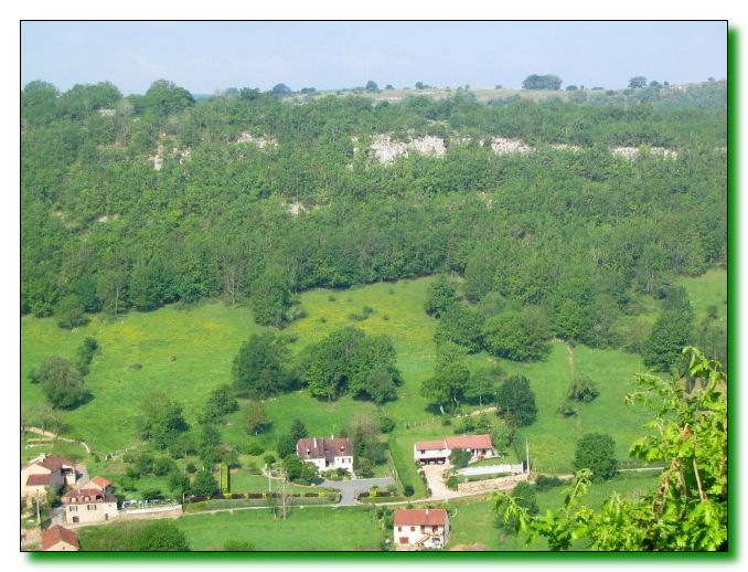 Au-loin-La-Cesarine