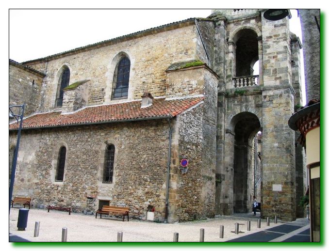 Eglise-Saint-Esperie-a-Saint-Cere