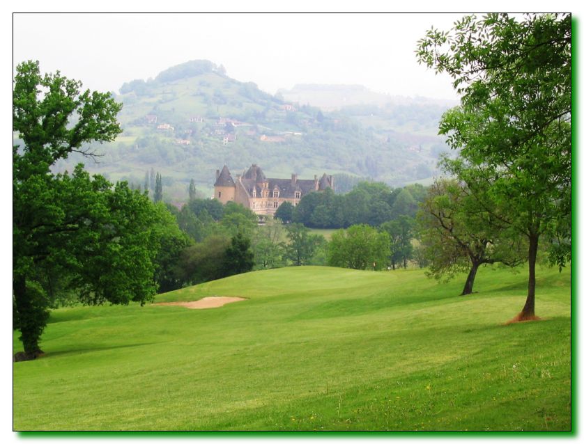 Le-chateau-du-Montal-et-le-golf_2